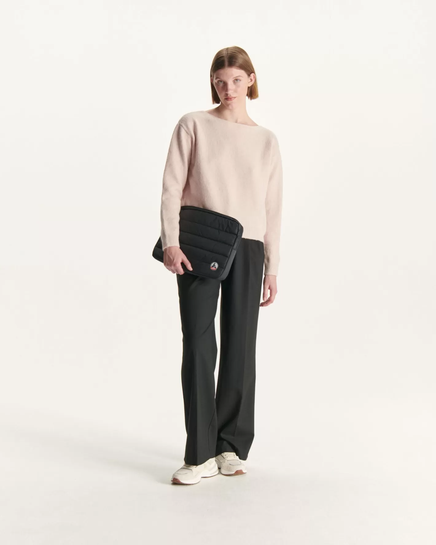 housse_dordinateur_noir_hateya__4.webp JOTT Housse d'ordinateur Hateya 2.0 NOIR Discount